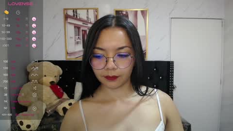 Snapshot of liz25_b chatting on January 2025 09:24:01 AM Liz online show from January 2025 09:24:01 AM