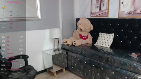 Snapshot of liz25_b chatting on February 2025 03:08:01 AM Liz online show from February 2025 03:08:01 AM