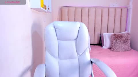 LIZ online show from February 2025 11:58:02 PM