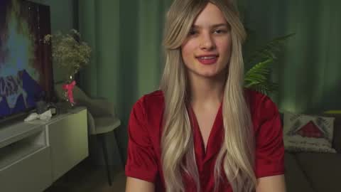 Snapshot of lizbethcoll chatting on February 2025 05:27:01 PM Sunnheart online show from February 2025 05:27:01 PM