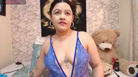 Mariana online show from November 2025 07:14:02 PM