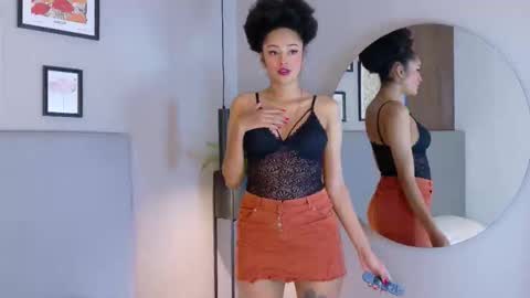 lizlilux online show from October 2025 11:22:02 AM