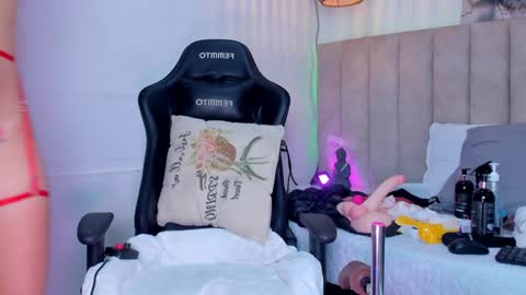 Liz online show from January 2025 07:24:01 PM