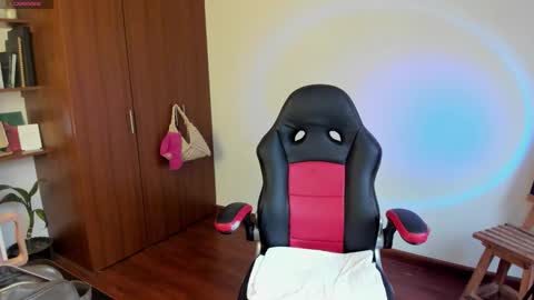 lizynick online show from March 2026 08:37:01 PM