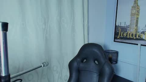 Lizz  online show from December 2024 11:20:02 AM