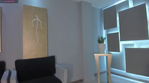 Lizzi  online show from January 2026 12:32:02 PM