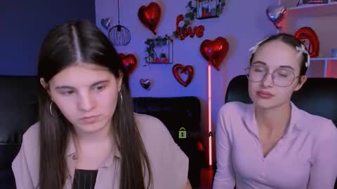 Snapshot of lizzie_boom chatting on February 2026 08:43:01 PM lizzie_boom online show from February 2026 08:43:01 PM