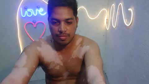 lizzy_955413 online show from February 2026 07:07:01 AM