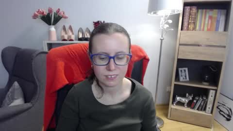 Lizzy online show from November 2025 05:51:02 AM