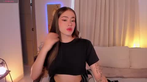 Lizzy Colins online show from June 2026 06:54:02 PM