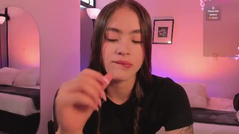 Lizzy Colins online show from June 2026 06:10:01 PM