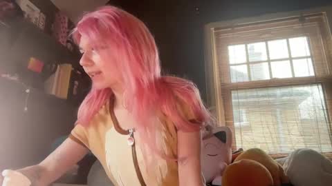 Snapshot of lizzyylovesick chatting on February 2025 02:06:02 PM lizzybunny online show from February 2025 02:06:02 PM