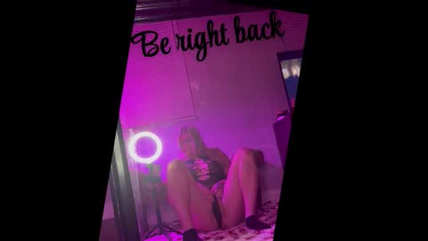 Snapshot of llilacblu chatting on February 2026 01:13:01 AM Lillac online show from February 2026 01:13:01 AM