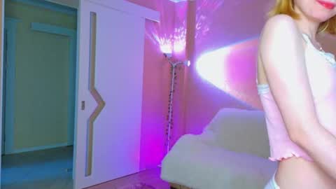 Snapshot of llovelymia chatting on June 2026 02:46:02 AM llovelymia online show from June 2026 02:46:02 AM