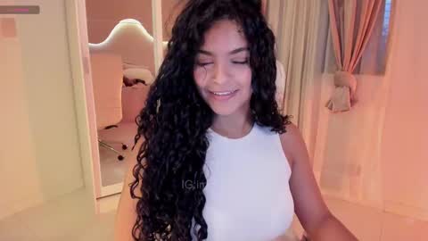 Snapshot of lm_kloeeh chatting on March 2025 11:18:02 PM Kloe see you 28-11  to celebrate my birthday online show from March 2025 11:18:02 PM