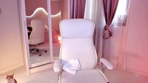 Snapshot of lm_kloeeh chatting on March 2025 02:21:01 AM Kloe see you 28-11  to celebrate my birthday online show from March 2025 02:21:01 AM