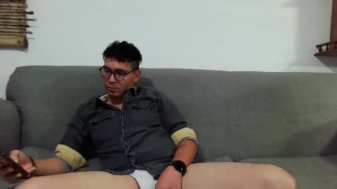 Snapshot of lobomx19 chatting on March 2025 02:50:01 AM Lobo online show from March 2025 02:50:01 AM