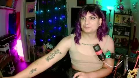Snapshot of lobotomyprincess chatting on June 2026 10:23:02 PM LobotomyPrincess online show from June 2026 10:23:02 PM