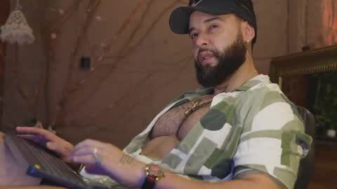 Snapshot of logan_cardenas1 chatting on April 2026 12:21:02 AM logan_cardenas1 online show from April 2026 12:21:02 AM