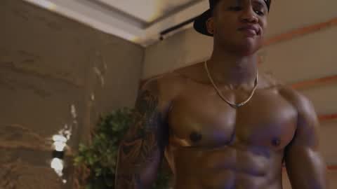 logan_varela online show from October 2025 11:28:02 PM