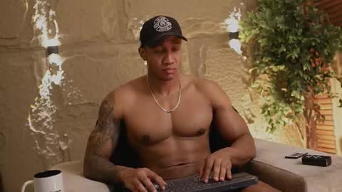 logan_varela online show from November 2025 12:17:01 PM