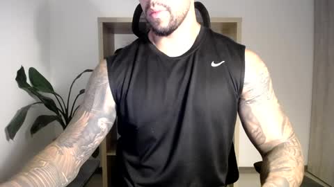 Snapshot of loganhod chatting on May 2026 02:40:02 AM Logan Wolfp online show from May 2026 02:40:02 AM