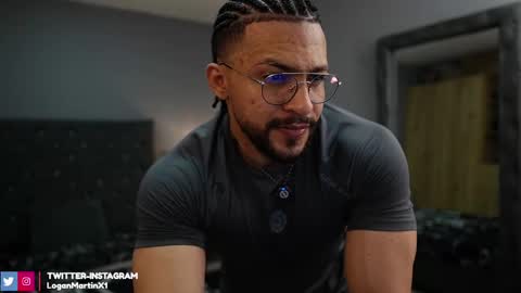 loganmartinx online show from October 2025 09:33:01 PM