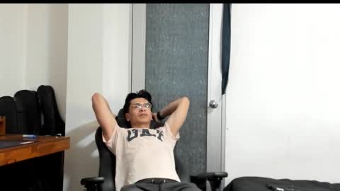 Snapshot of logannick chatting on September 2025 07:31:01 AM Logan online show from September 2025 07:31:01 AM