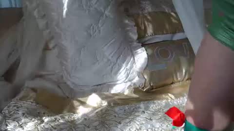 Snapshot of lokagold chatting on February 2025 09:10:01 AM Lilu online show from February 2025 09:10:01 AM