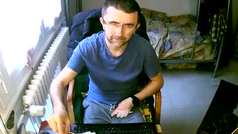 lokoum39 online show from February 2025 03:42:02 PM