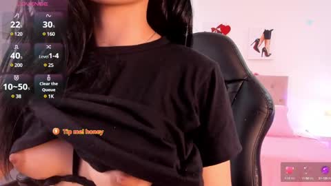 Snapshot of lola_bernard chatting on March 2025 10:24:01 AM lola_bernard online show from March 2025 10:24:01 AM