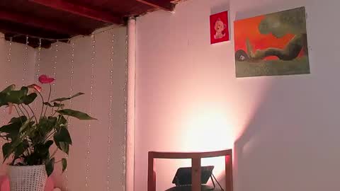 Snapshot of lola_cocks chatting on February 2025 01:40:01 AM mara online show from February 2025 01:40:01 AM