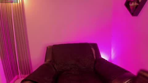 marxi love online show from June 2026 01:02:01 PM