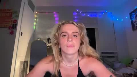 Snapshot of lolaa555 chatting on July 2026 07:22:02 AM lolaa555 online show from July 2026 07:22:02 AM