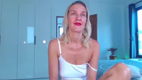 Lola online show from February 2026 06:00:02 AM