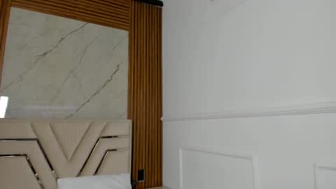 Lola Angel online show from October 2025 08:29:01 PM