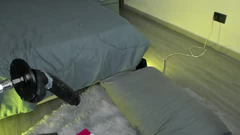 Lola Angel online show from April 2026 01:42:02 AM