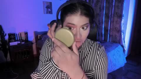 lolaasmith_21 online show from December 2024 10:54:02 PM