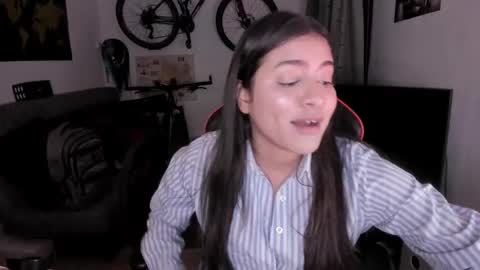 lolaasmith_21 online show from February 2026 09:46:01 PM