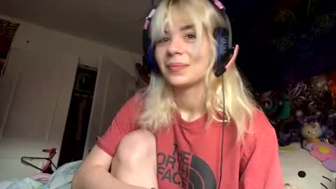 Snapshot of lolalixx6969 chatting on December 2024 10:30:02 PM Lola Lixx online show from December 2024 10:30:02 PM