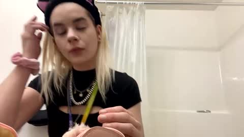 Snapshot of lolalixx6969 chatting on January 2025 12:39:01 AM Lola Lixx online show from January 2025 12:39:01 AM