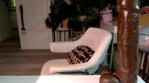 Lola Lustful online show from February 2025 12:30:01 AM