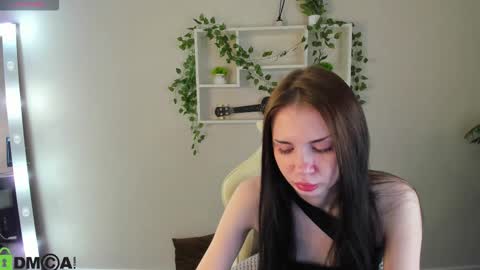 Lola online show from November 2025 09:19:01 AM