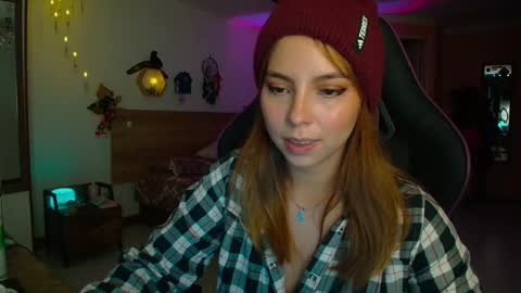 Lola doll online show from December 2025 09:10:02 PM