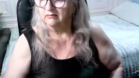 LolkaAlyss online show from April 2026 07:14:01 PM