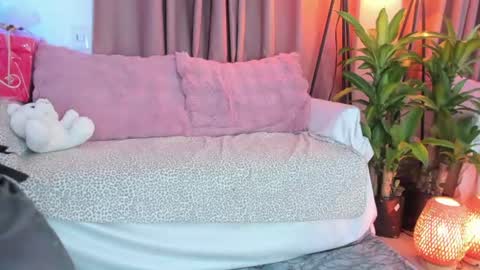 Lolly  online show from June 2026 04:46:01 AM