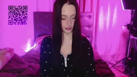 Snapshot of lolykari chatting on February 2026 07:43:01 PM Kari online show from February 2026 07:43:01 PM