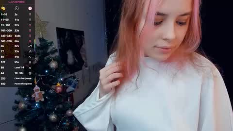 Lona online show from December 2025 06:48:01 PM