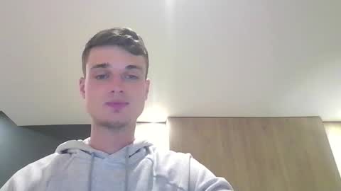 london_tomy online show from September 2025 02:03:02 AM