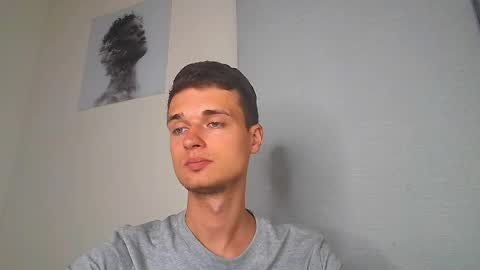 london_tomy online show from April 2026 01:38:02 AM